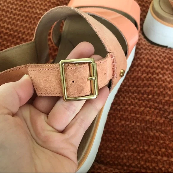 UGG Braelynn Leather Platform Sandals Size 7 - Picture 13 of 14